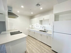 1007 E Elwood St in Phoenix, AZ - Building Photo - Building Photo