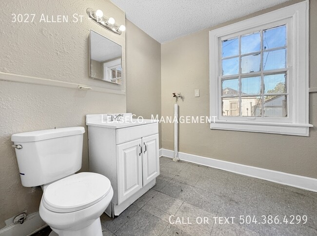 3027 Allen St in New Orleans, LA - Foto de edificio - Building Photo