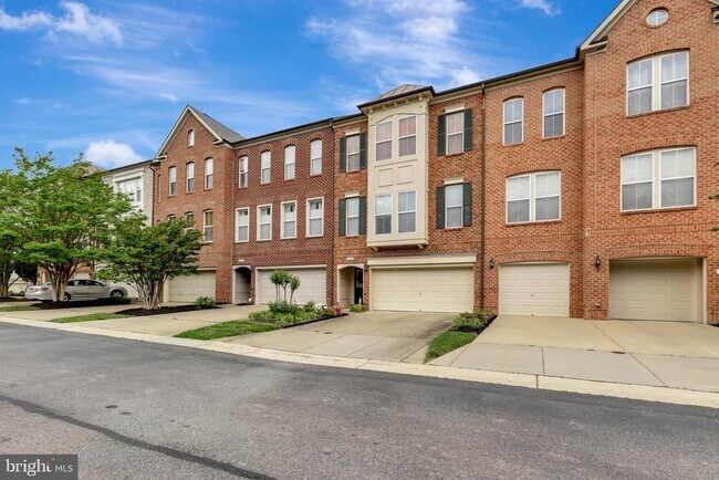 13128 St James Sanctuary Dr in Bowie, MD - Building Photo - Building Photo