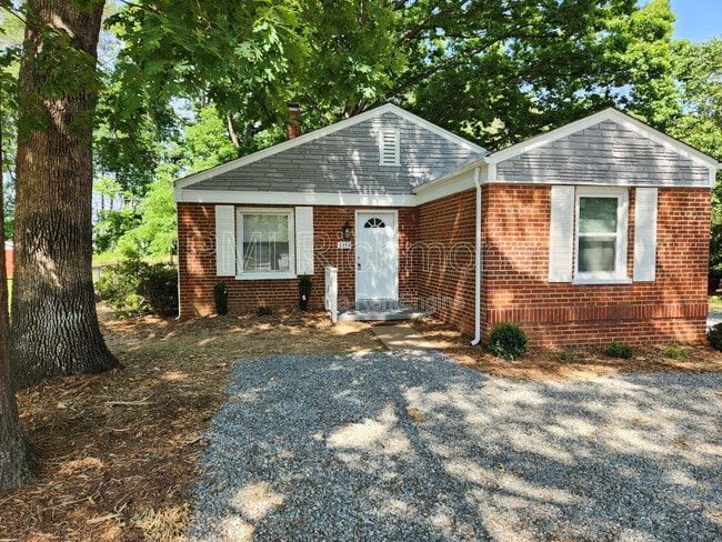 property at 3354 Chapel Dr