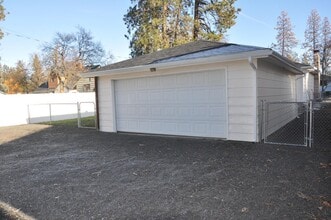 212 N 4th St in Cheney, WA - Building Photo - Building Photo
