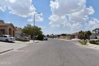 13737 Paseo Sereno Dr in El Paso, TX - Foto de edificio - Building Photo