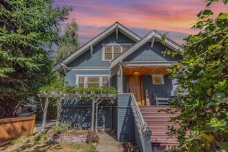 3026 NW 61st St in Seattle, WA - Building Photo - Building Photo