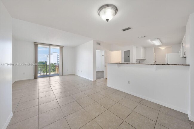 215 SW 42nd Ave, Unit 507 in Coral Gables, FL - Building Photo - Building Photo