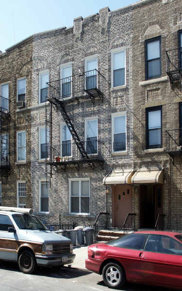 1768 63rd St in Brooklyn, NY - Foto de edificio