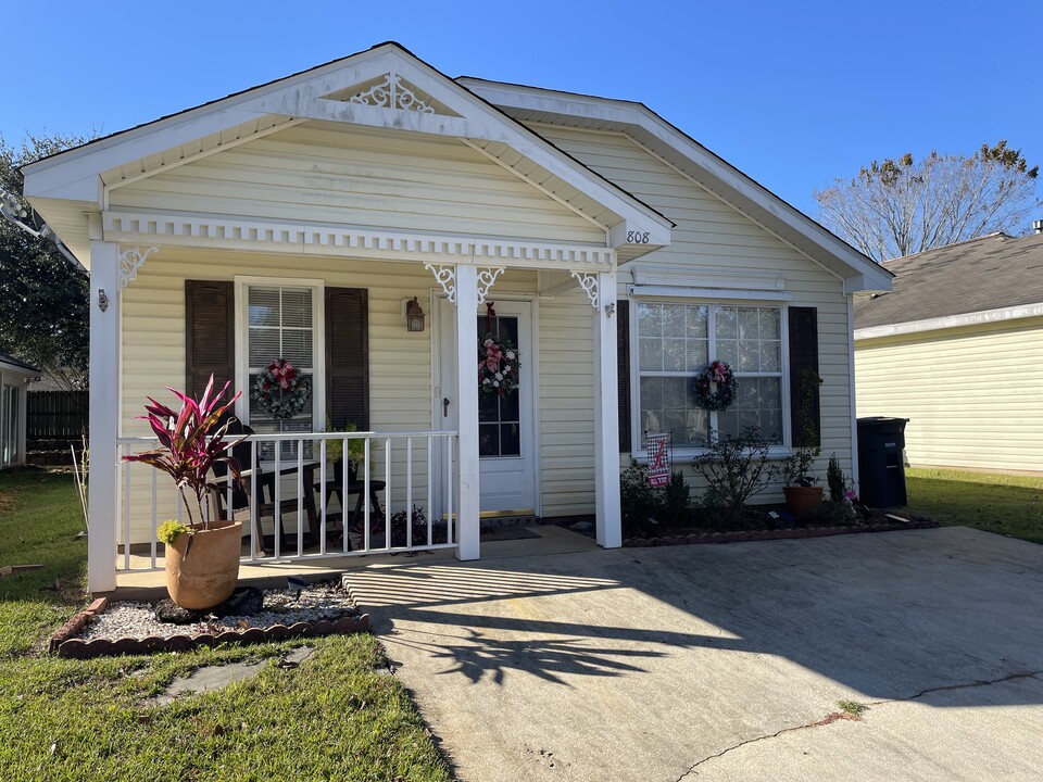 808 Crystal Wells Ct S in Fairhope, AL - Building Photo