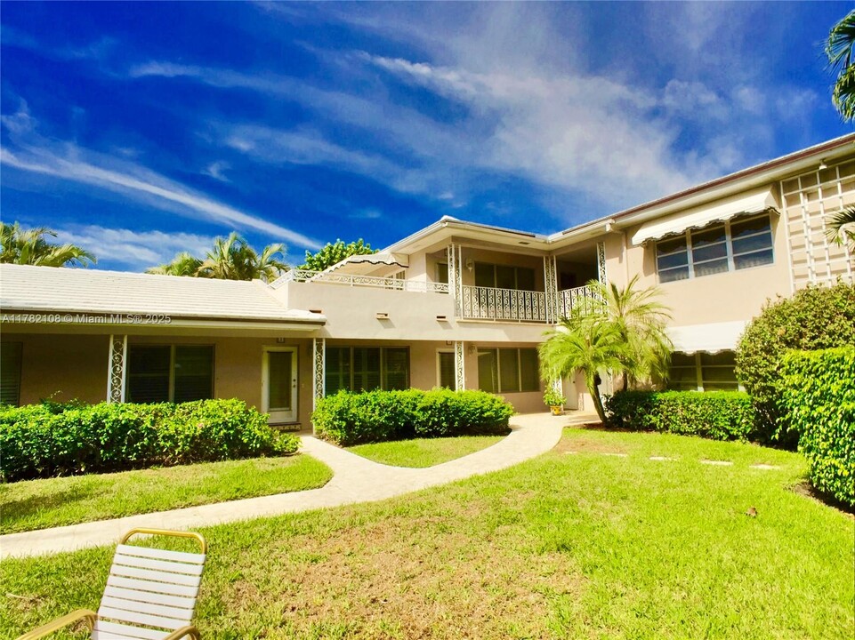 1025 Langer Way in Delray Beach, FL - Building Photo