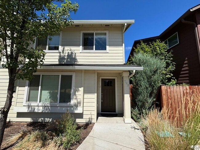 property at 792 NE Copperleaf Loop