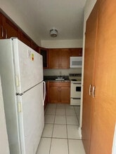 1711 S Cypress Rd in Pompano Beach, FL - Foto de edificio - Building Photo