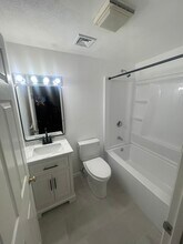 238 Hanover St, Unit 2 in Boston, MA - Foto de edificio - Building Photo