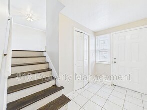 6304 E 150th Terrace in Grandview, MO - Building Photo - Building Photo