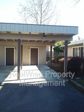 2152 NW N Hill Dr in Grants Pass, OR - Building Photo - Building Photo