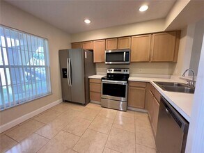 13313 Fairway Glen Dr, Unit 102 in Orlando, FL - Building Photo - Building Photo