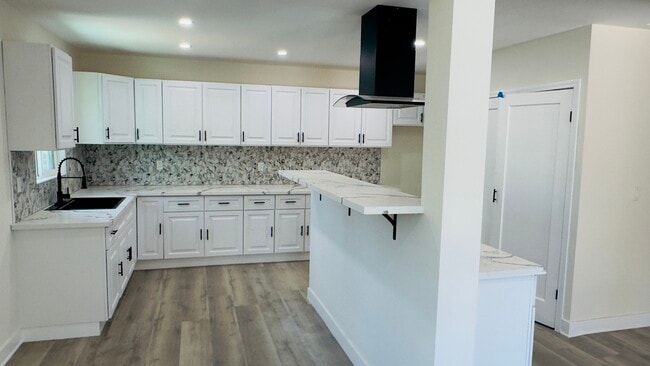 1172 E 46th St in Los Angeles, CA - Building Photo - Building Photo