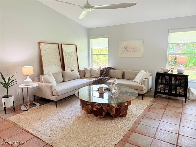 337 Emerald Bay Cir in Naples, FL - Building Photo - Building Photo