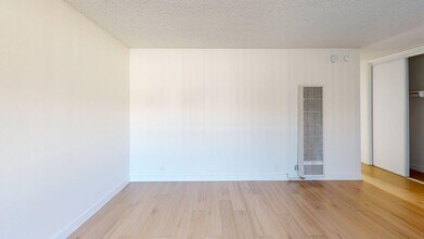 Chateau Woodland Manor in Ventura, CA - Building Photo - Building Photo