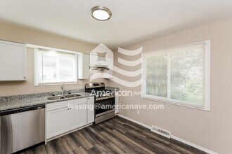 12006 Erwin Ave in Cleveland, OH - Foto de edificio - Building Photo