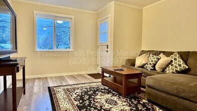 208 E Harrison Ave in Coeur d'Alene, ID - Building Photo - Building Photo