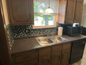 2546 S McCann Ave in Springfield, MO - Building Photo - Building Photo