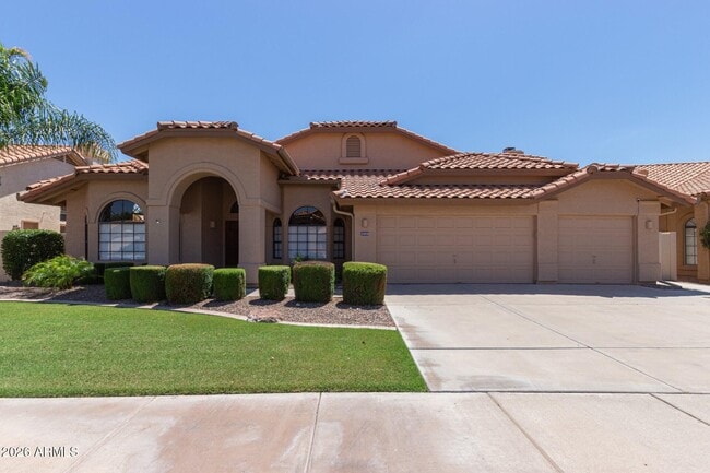 property at 1585 W Honeysuckle Ln