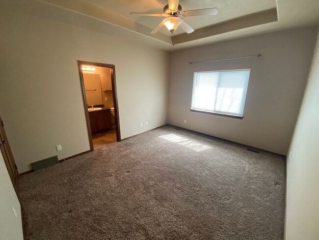 3211 W Bitterroot St in Sioux Falls, SD - Building Photo - Building Photo