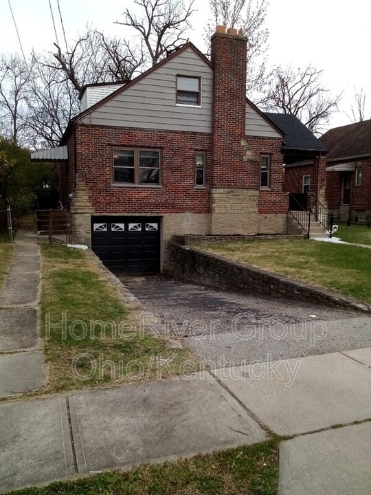 7712 Werner Ave Photo