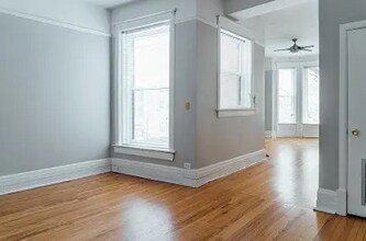 10 W Chestnut St in Chicago, IL - Foto de edificio - Building Photo