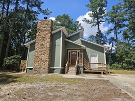 5590 Bellflower St in Fayetteville, NC - Building Photo