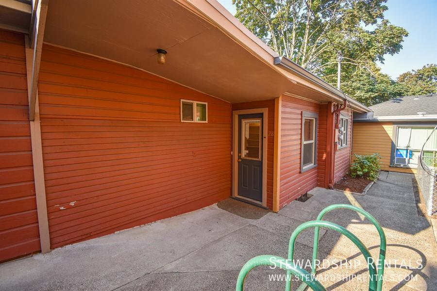 1841 Kincaid St in Eugene, OR - Building Photo