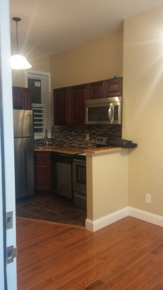 2242 N Lambert St, Unit 2