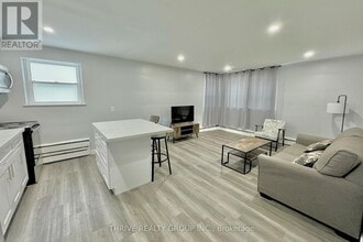 57 Oliver St in London, ON - Building Photo - Building Photo