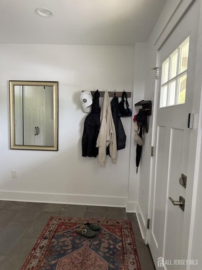 66 Main St in Far Hills, NJ - Building Photo - Building Photo