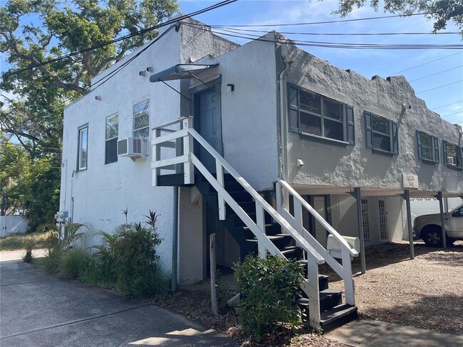 property at 1006 1/2 Drew St