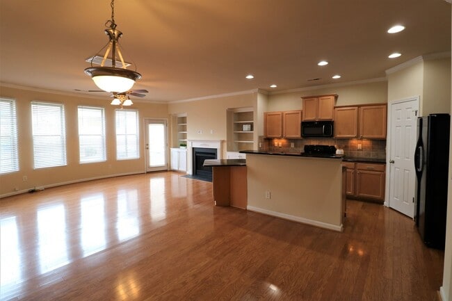 982 Silver Leaf Dr in Winston-Salem, NC - Foto de edificio - Building Photo