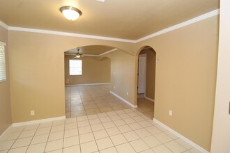 709 N 12th Pl in Rogers, AR - Building Photo - Building Photo