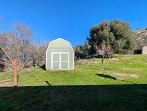 38560 Squaw Valley Rd in Yokuts Valley, CA - Building Photo - Building Photo