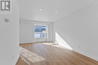 3380 South Millway in Mississauga, ON - Building Photo - Building Photo