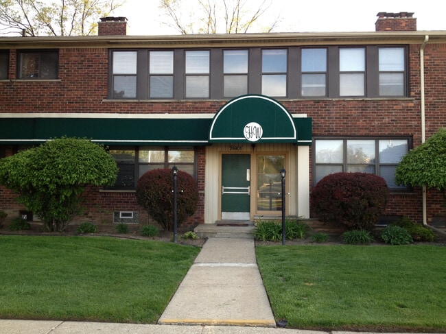 property at 25863 Woodward Ave