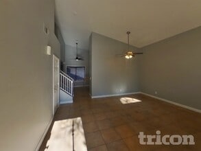 9320 Mountain Cliffs Ave in Las Vegas, NV - Foto de edificio - Building Photo