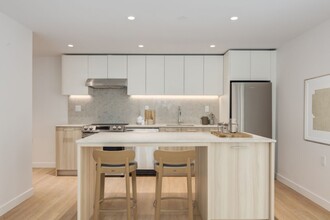 Lonsdale Square in North Vancouver, BC - Building Photo - Interior Photo