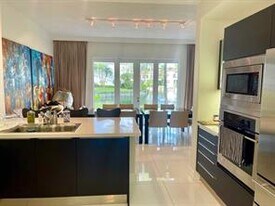 3278 NE 207th Terrace in Aventura, FL - Building Photo