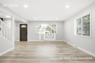 2351 S Garland St in Lakewood, CO - Building Photo - Building Photo