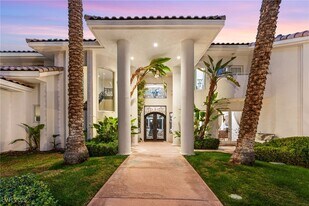 2057 Troon Dr in Henderson, NV - Building Photo