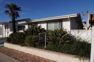 134 Broadway in Costa Mesa, CA - Building Photo - Building Photo