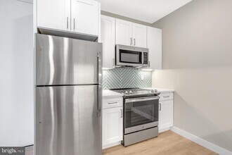 1144 Frankford Ave in Philadelphia, PA - Building Photo - Building Photo