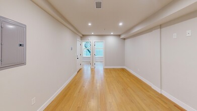 230 Tremont St, Unit 3 in Boston, MA - Building Photo - Building Photo