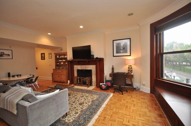 280 Commonwealth Ave, Unit 207 in Boston, MA - Foto de edificio - Building Photo