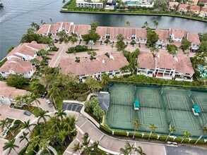 21050 Point Pl in Aventura, FL - Foto de edificio - Building Photo