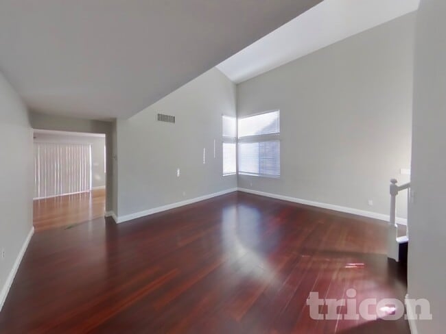 1980 Golden Shadow Ct in Henderson, NV - Foto de edificio - Building Photo