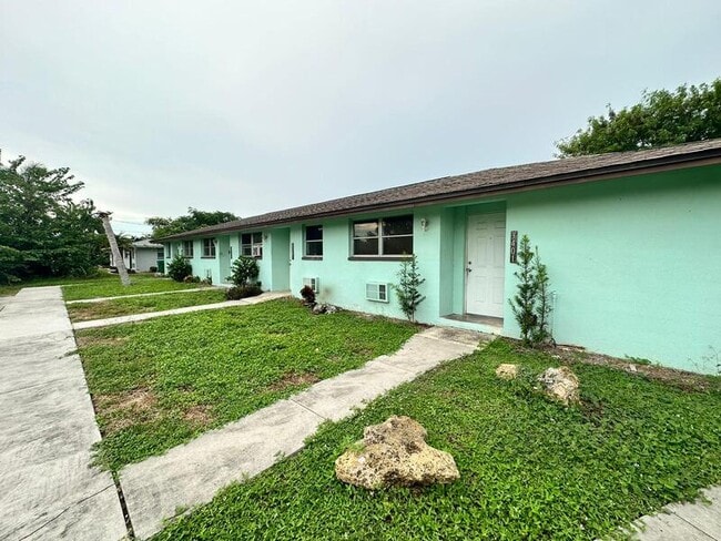 3405 Palm Dr in Punta Gorda, FL - Building Photo - Building Photo